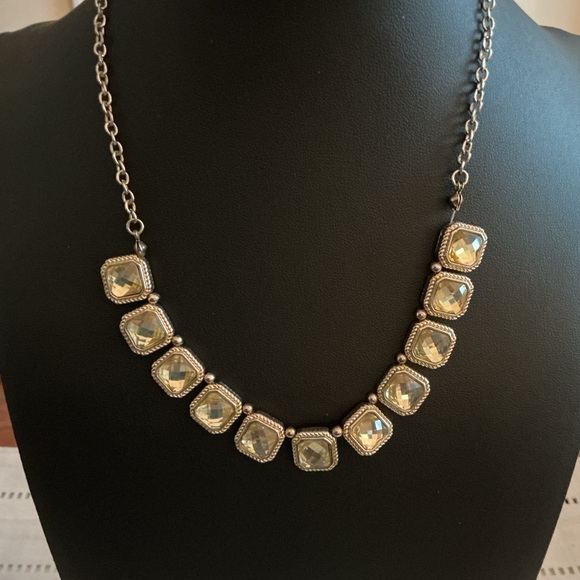 Citrine Color Necklace Jewelry - Citrine Color Vintage Style Gold Tone Necklace and Earring Set